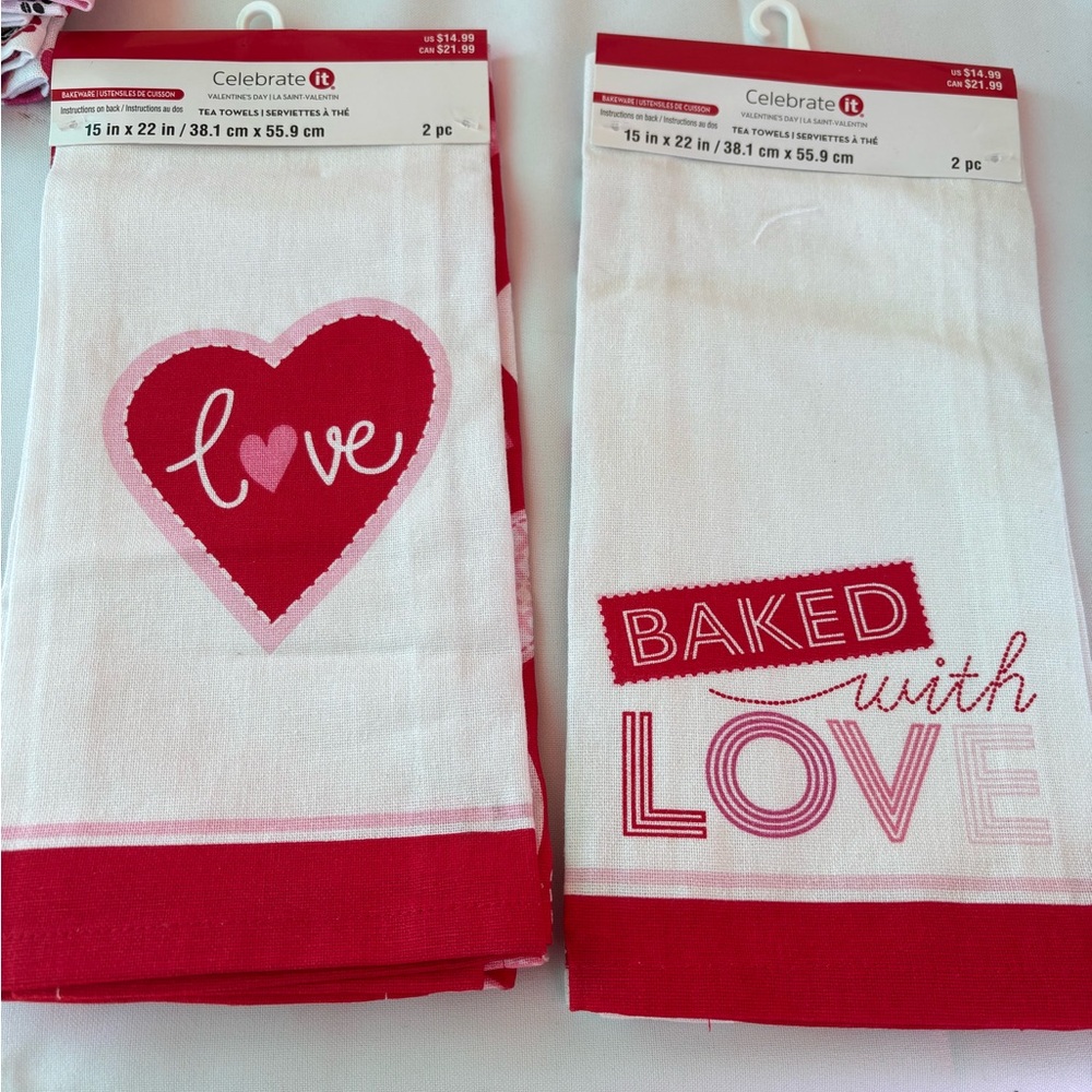 Celebrate It Red and White Kitchen Towels 4 pcs from michaeks